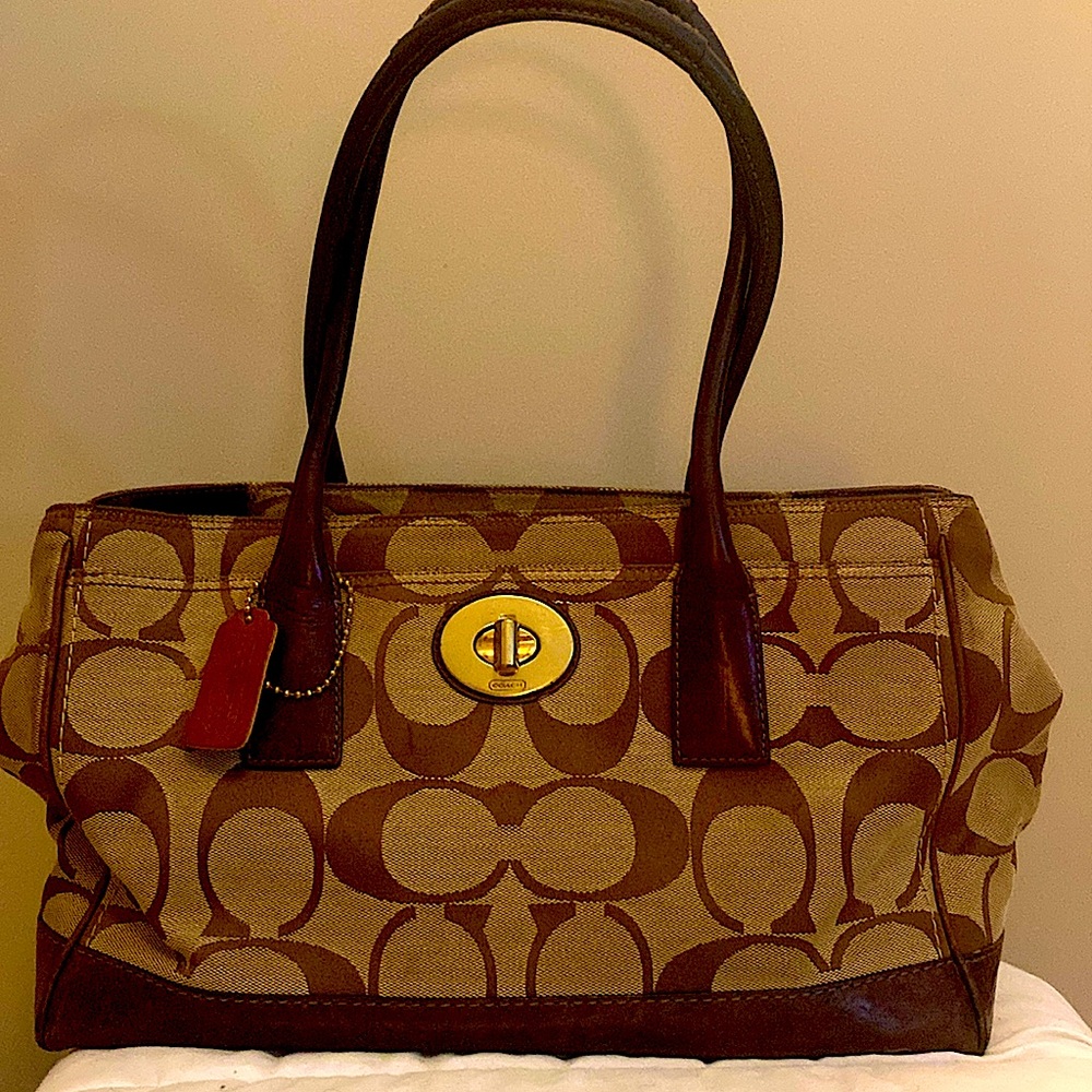Coach Classic